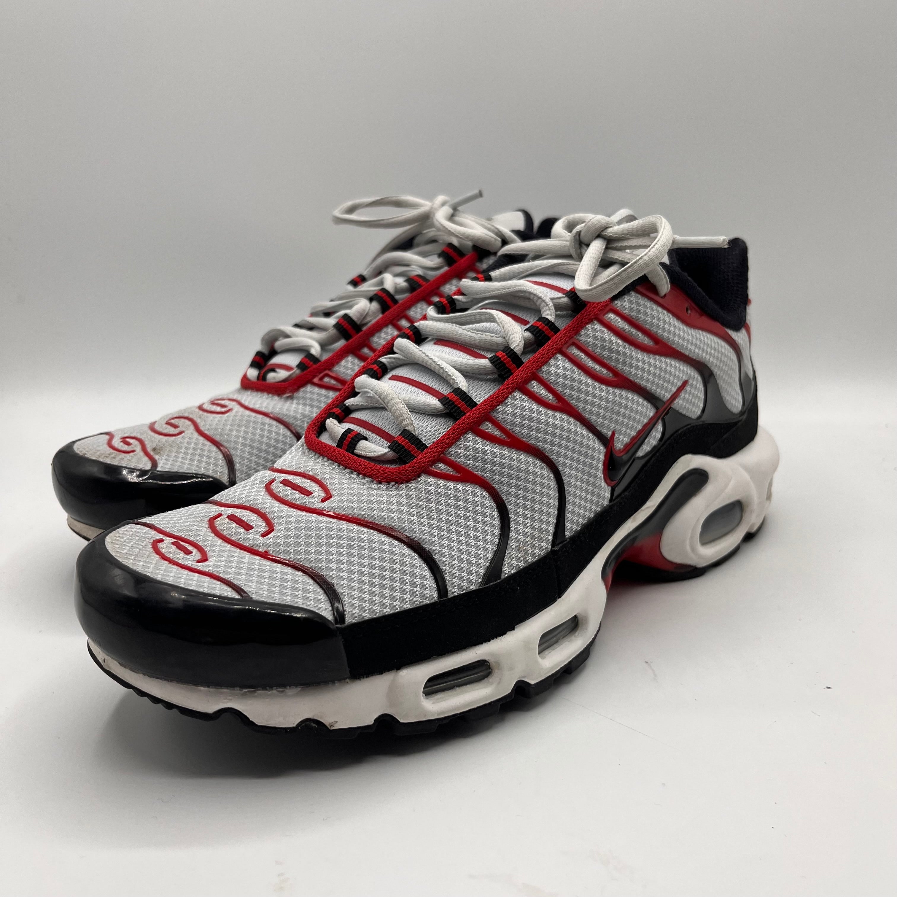 Nike Air Max Plus, University Red - UK8.5