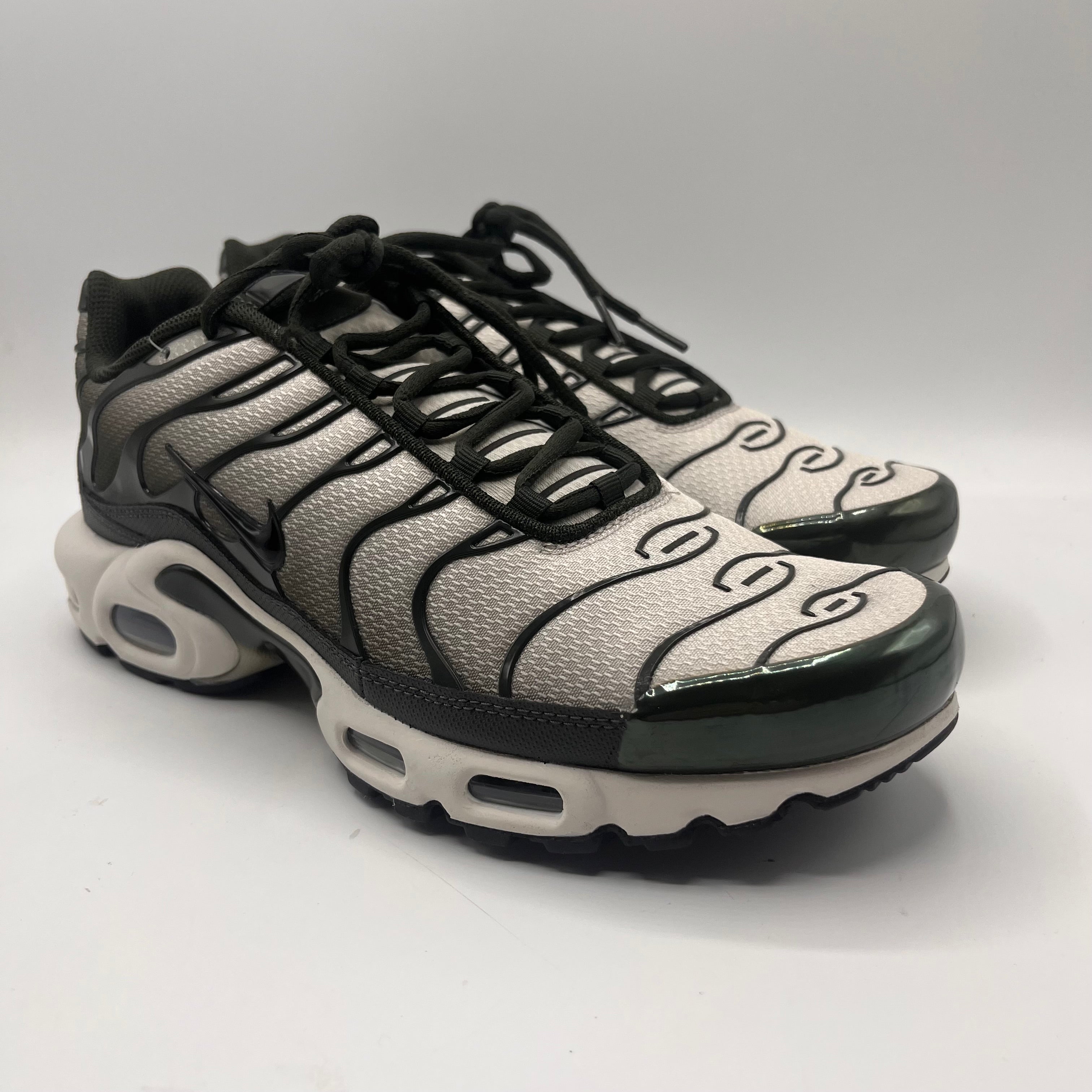 Nike Air Max Plus, Cargo Khaki.