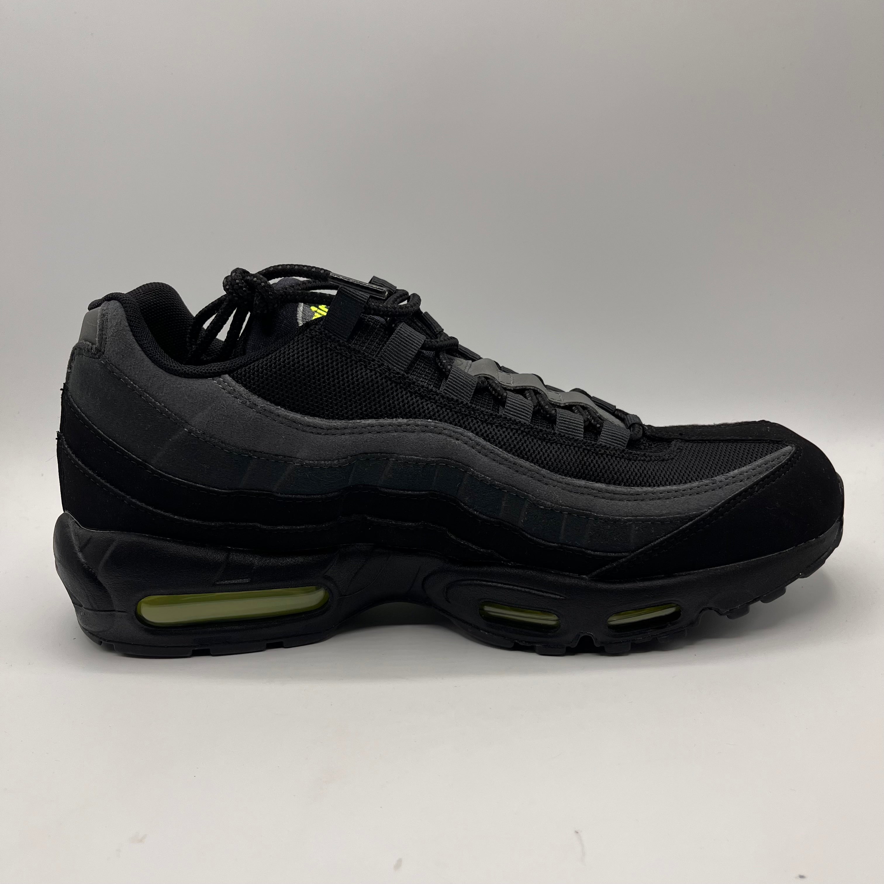 Nike Air Max 95s, Smoke Grey Volt.