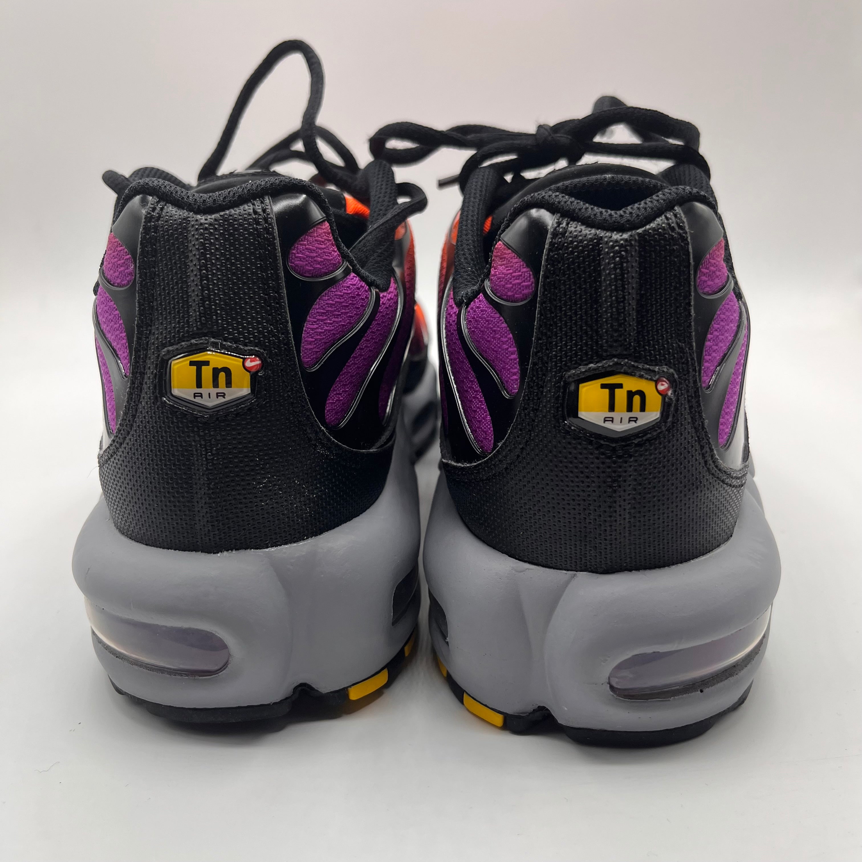 Nike Air Max Plus, Photon Dust Orange.