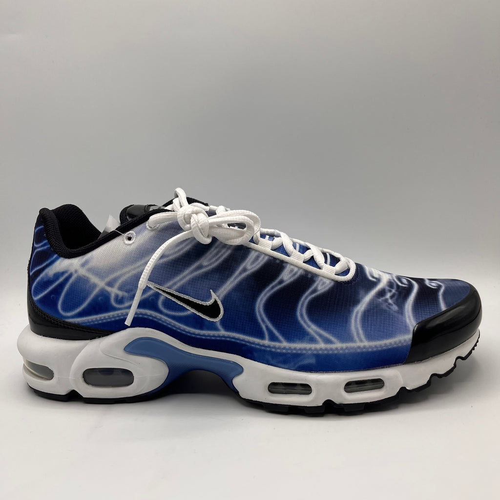 Nike Air Max Plus OG, Light Photography.