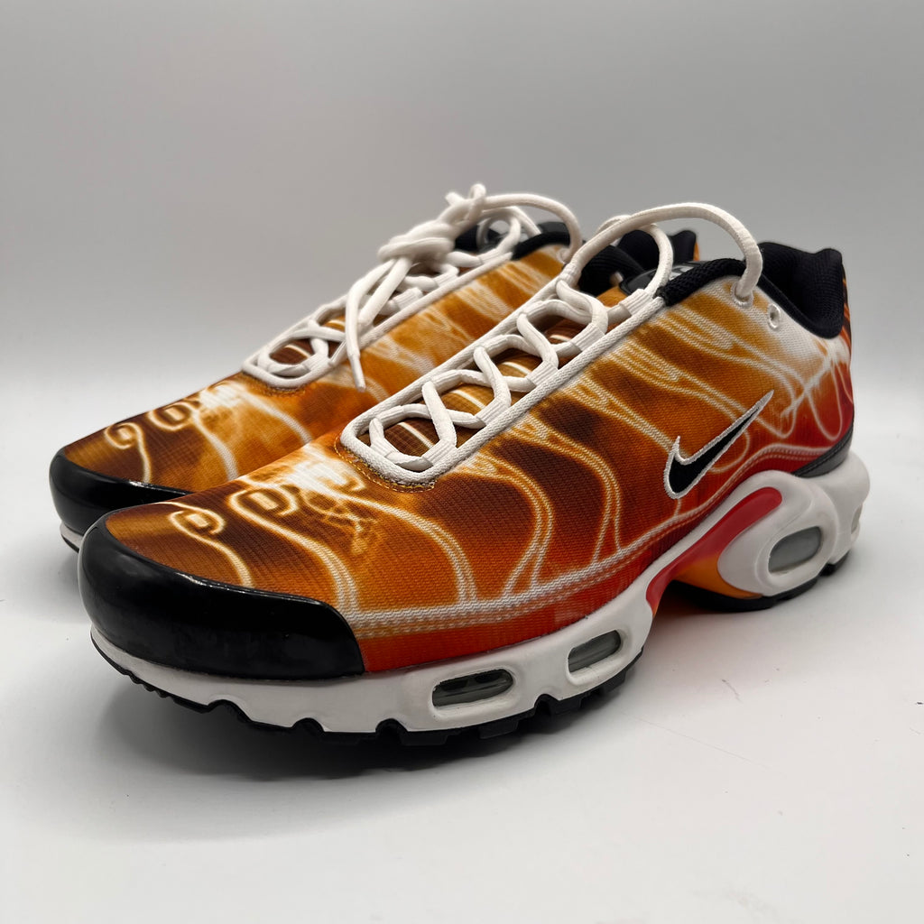 Nike Air Max Plus OG, Light Photography.