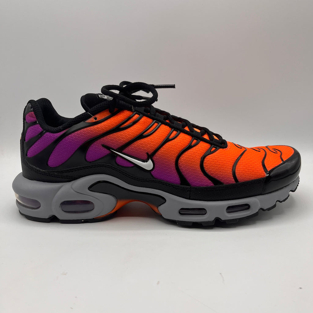 Nike Air Max Plus, Photon Dust Orange.
