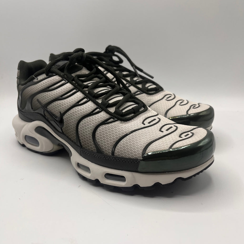 Nike Air Max Plus, Cargo Khaki.