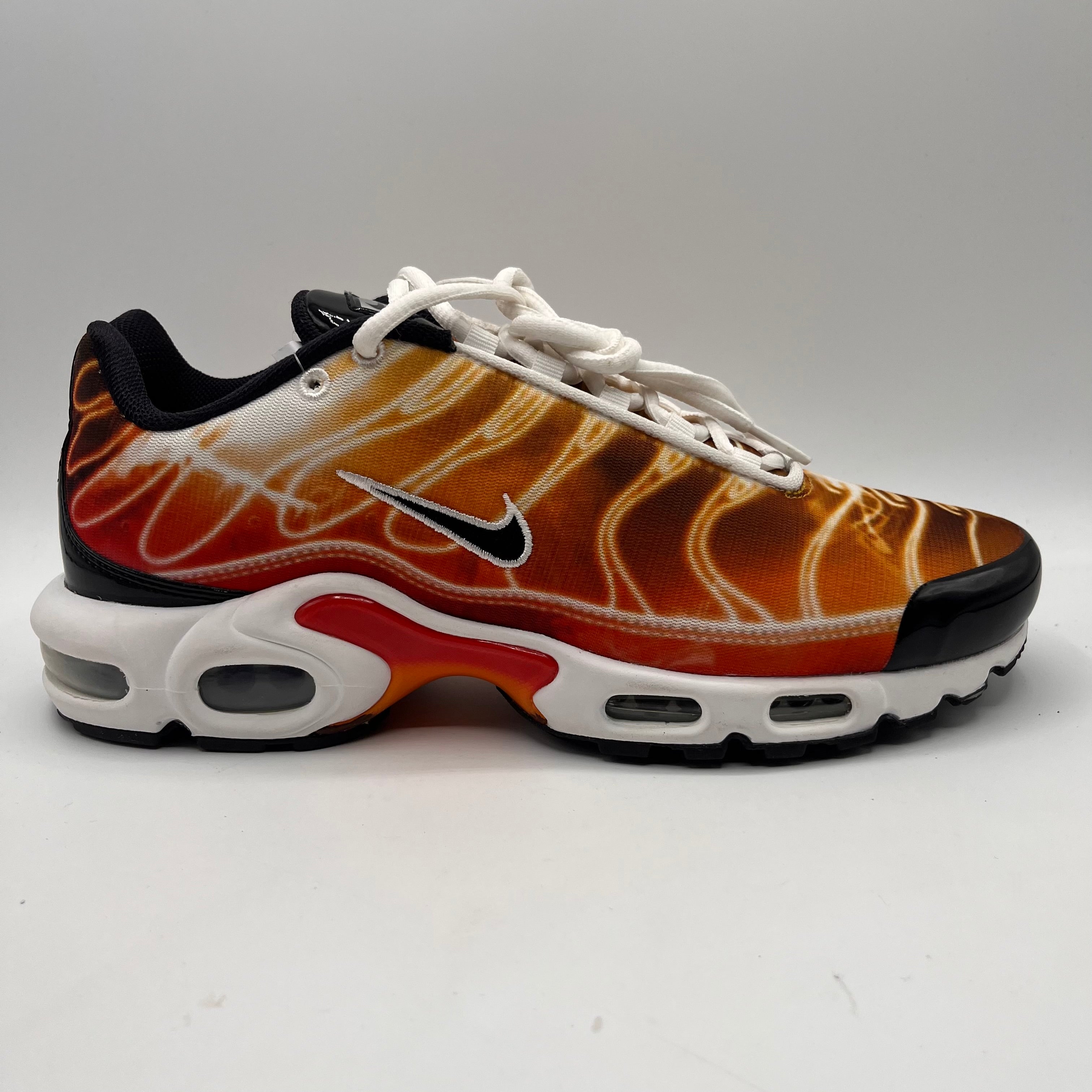 Nike Air Max Plus OG, Light Photography.
